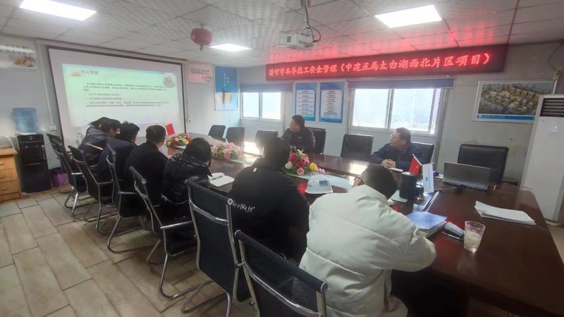 师资力量是决定教学质量的关键因素。以下方面可作为考量师资背景的参考：